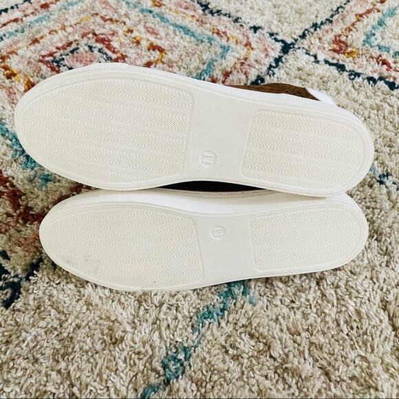 NEW Universal Thread brown leopard animal print Sherpa high top sneakers 11 - Picture 8 of 9